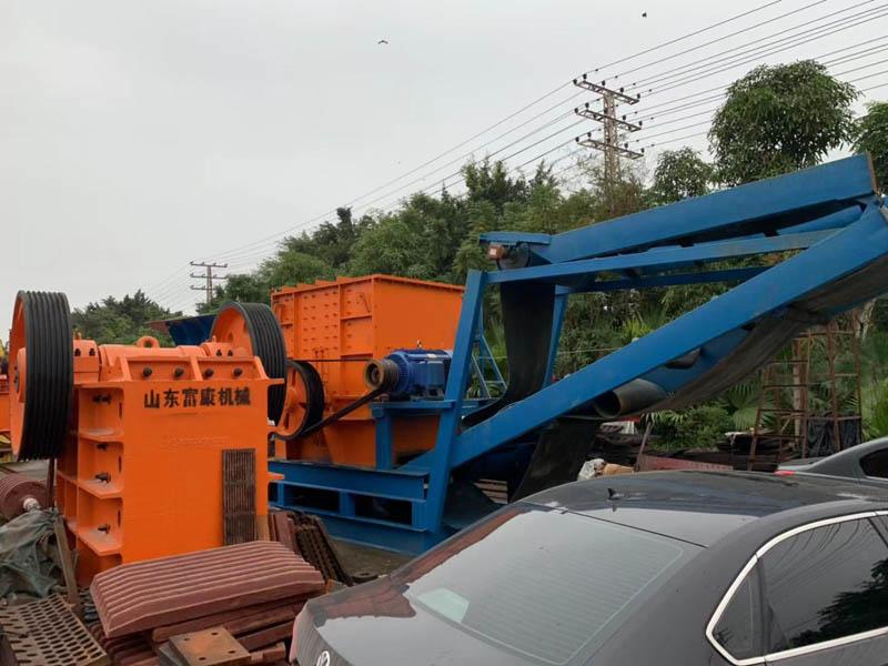 輪式移動破碎站 輪式移動破碎站